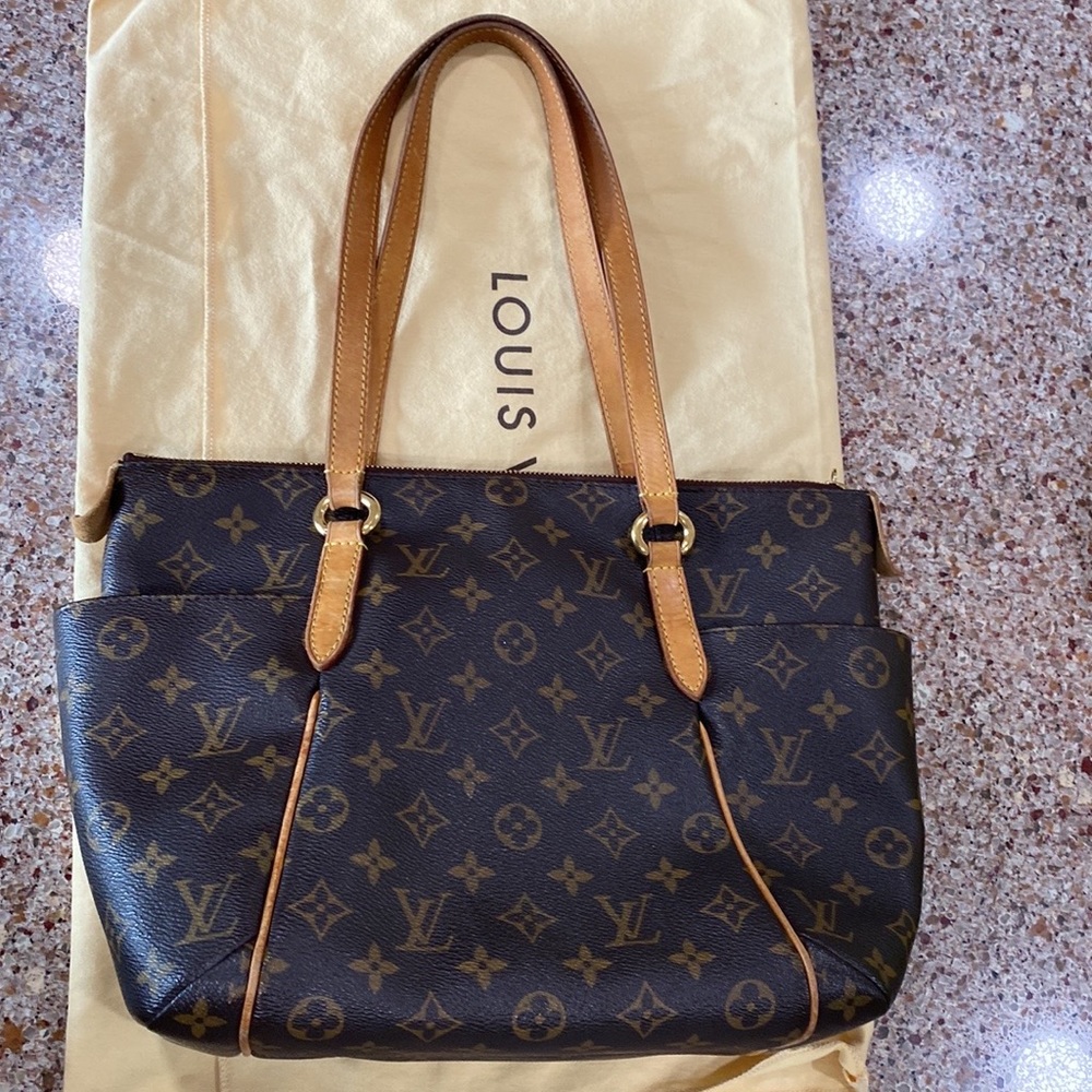 Louie Vuitton Totally PM bag